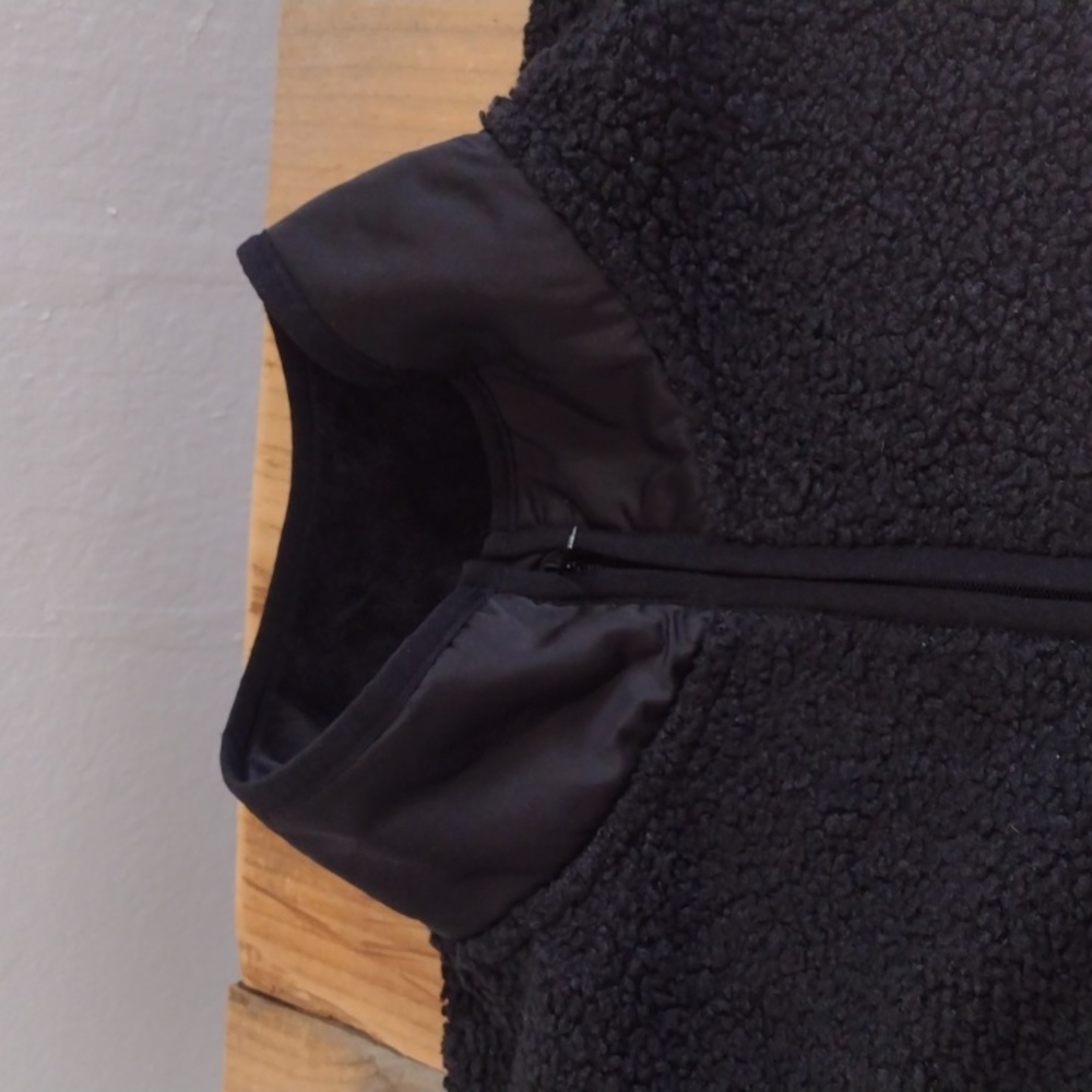 Tuckernuck Sport Black Fleece Cady Quarter Zip Pullover Size M/L SOLD - Picture 3 of 16